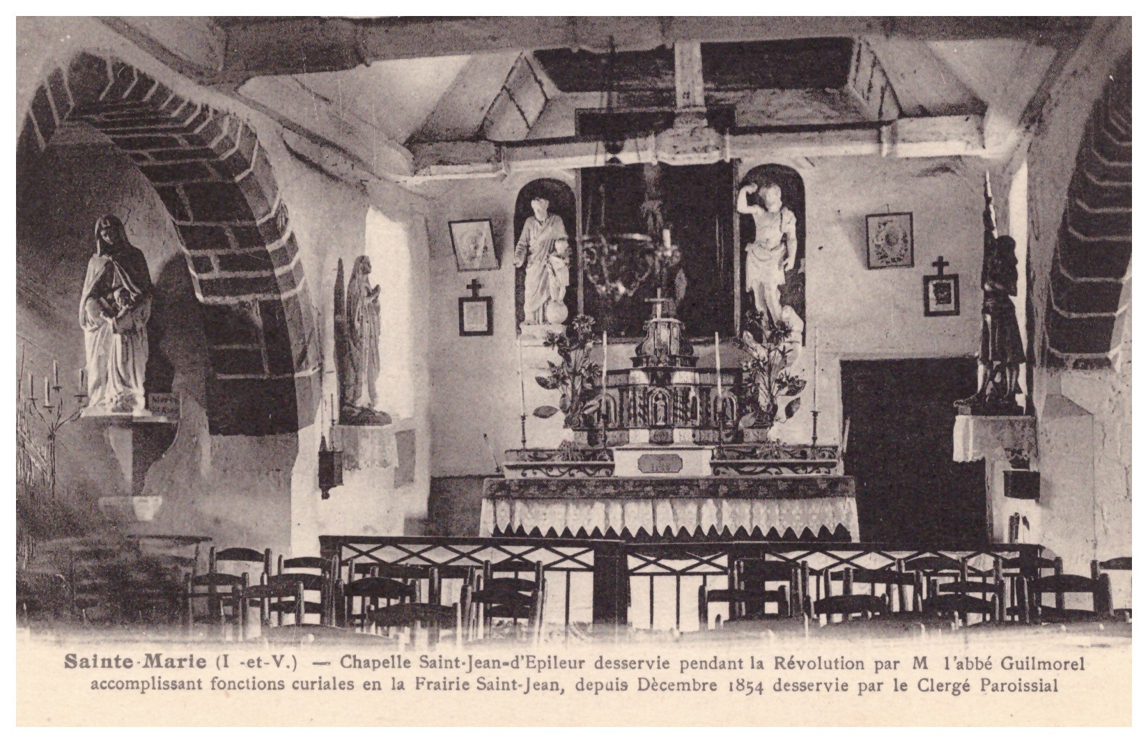 Intérieur de la chapelle St Jean d'Epileur