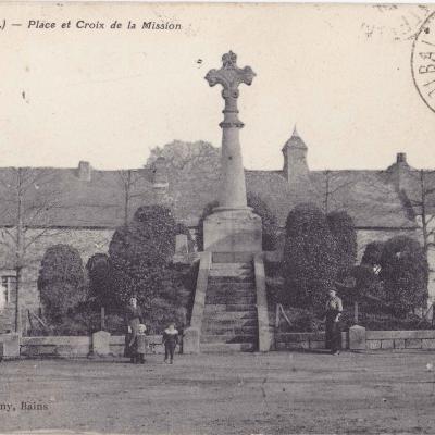 Place et Croix de la mission