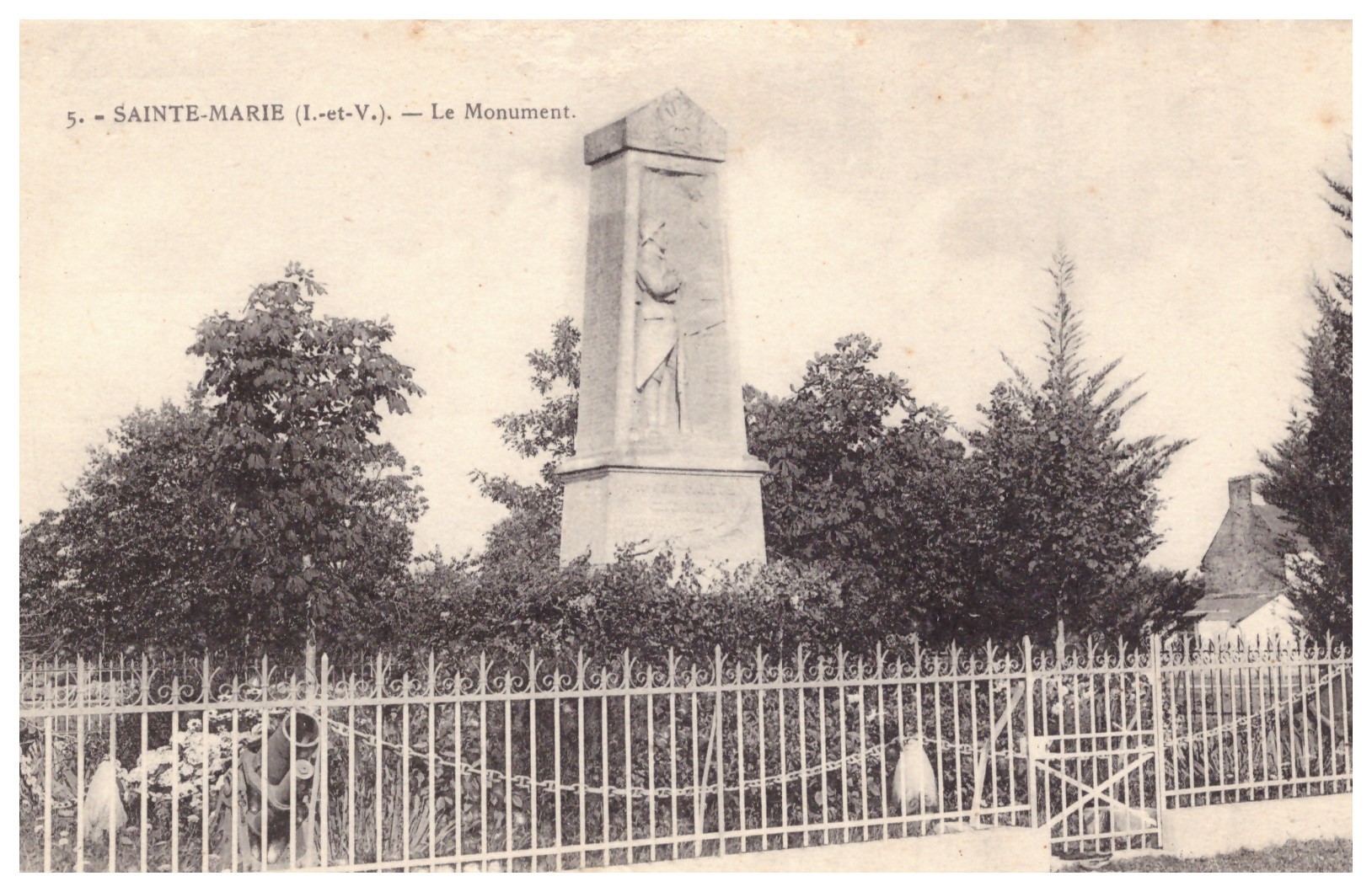 Monument aux morts de Sainte-Marie