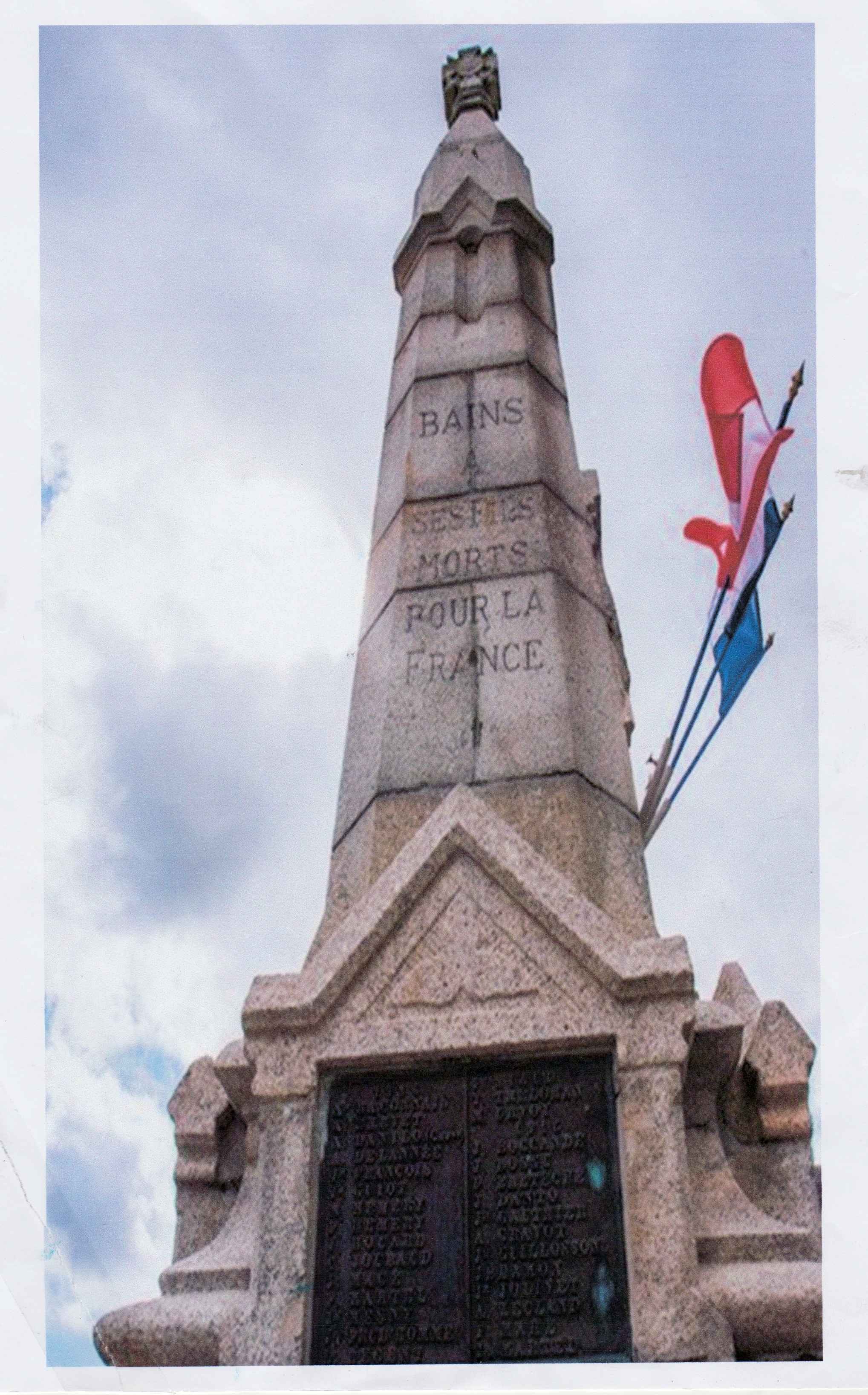 Monument aux morts de Bains-sur-Oust