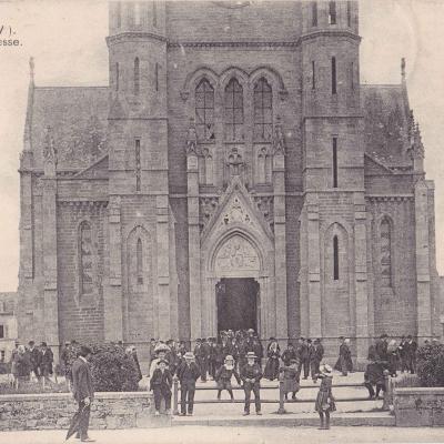 Sortie de messe en 1916